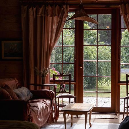 The Quarters Hotel Strahan Kültér fotó